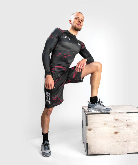 UFC Venum Authentic Fight Week 2.0 Compression T-Shirt – Langarm – Schwarz/Rot - FIGHTWEAR