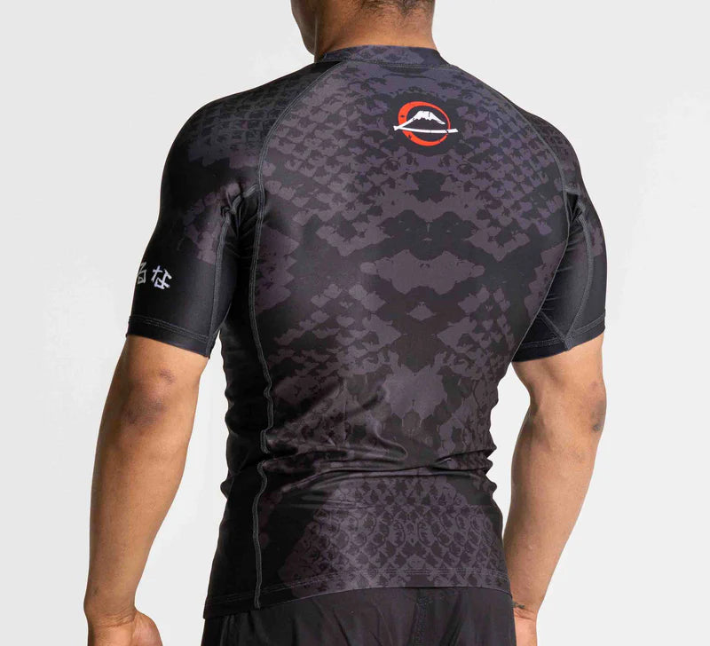Rashguard à manches courtes FUJI Oni vs. Anaconda - Noir