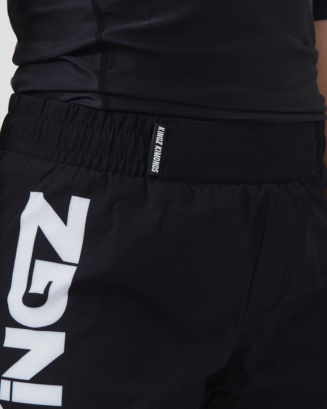 Pantaloncini da donna Kingz Kore 2.0 - Nero