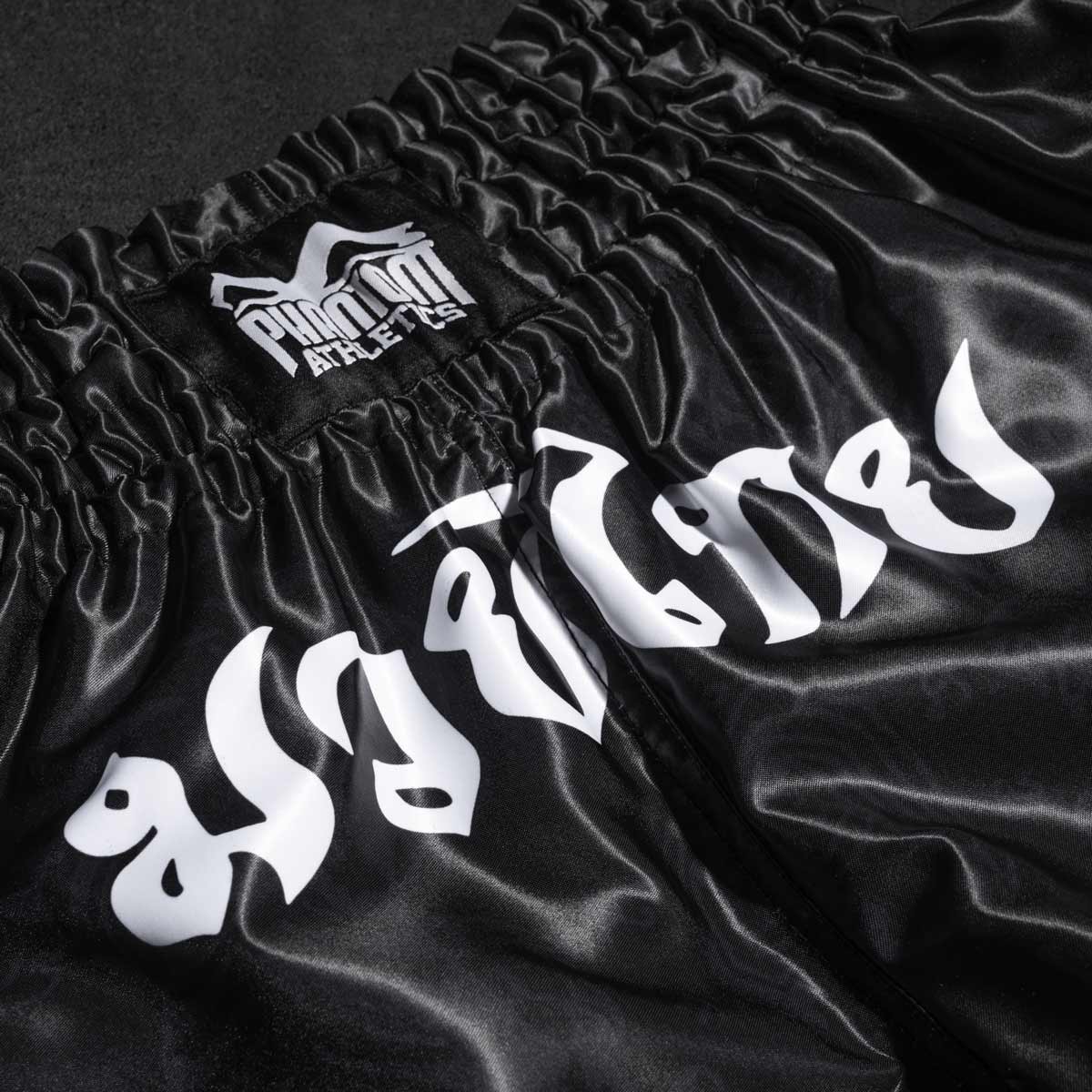 Short de Muay Thai Phantom Athletics Sak Yant - Noir