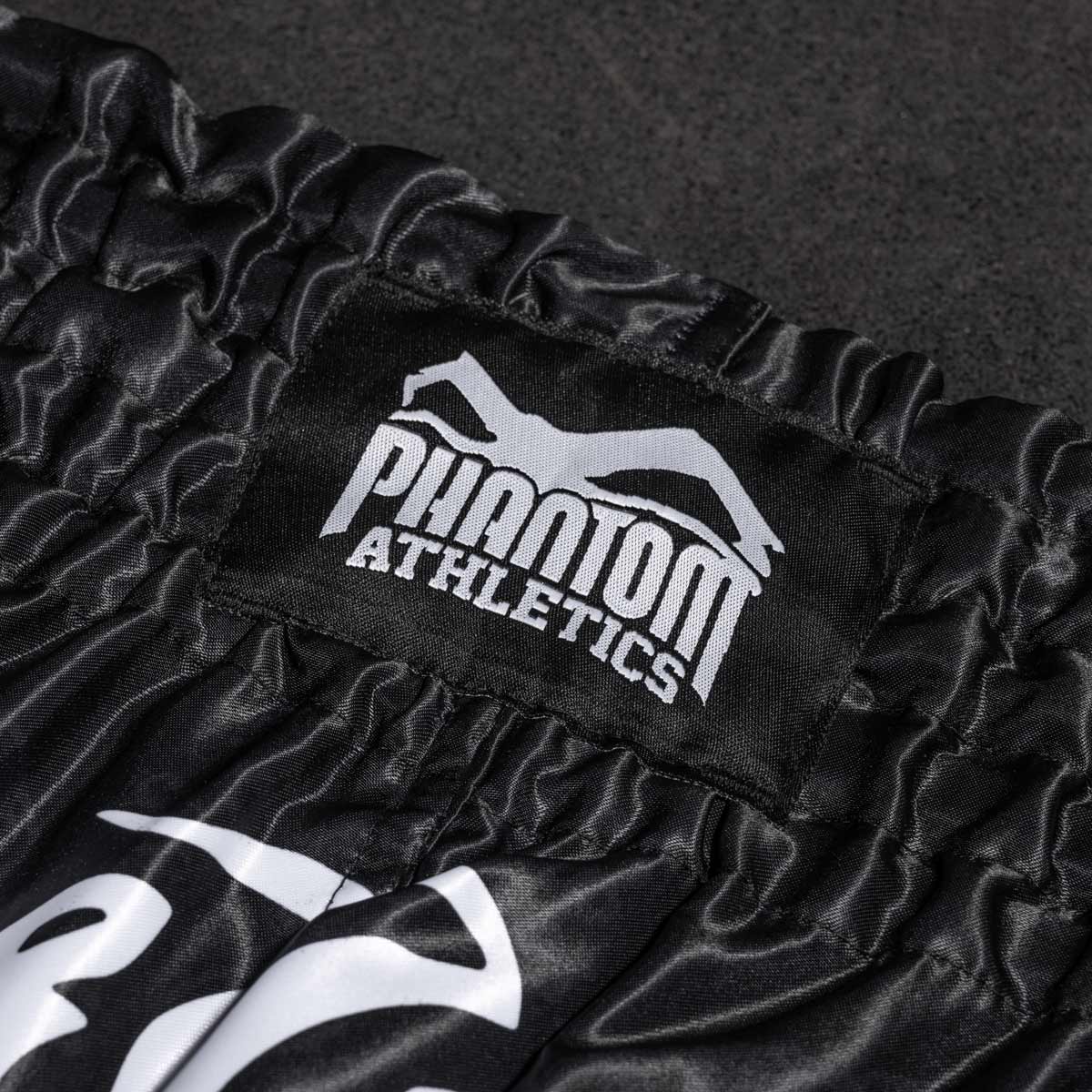 Short de Muay Thai Phantom Athletics Sak Yant - Noir