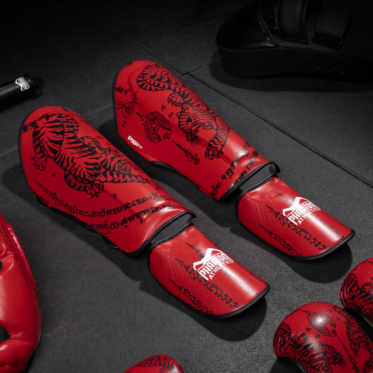 Phantom Athletics Schienbeinschutz Muay Thai - Rot