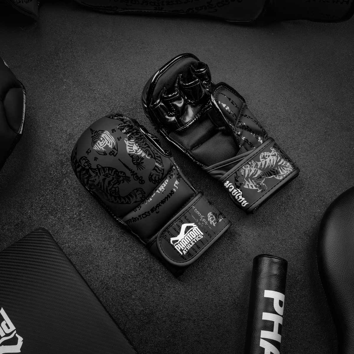 Phantom Athletics Sparring Handschuhe Muay Thai - Schwarz
