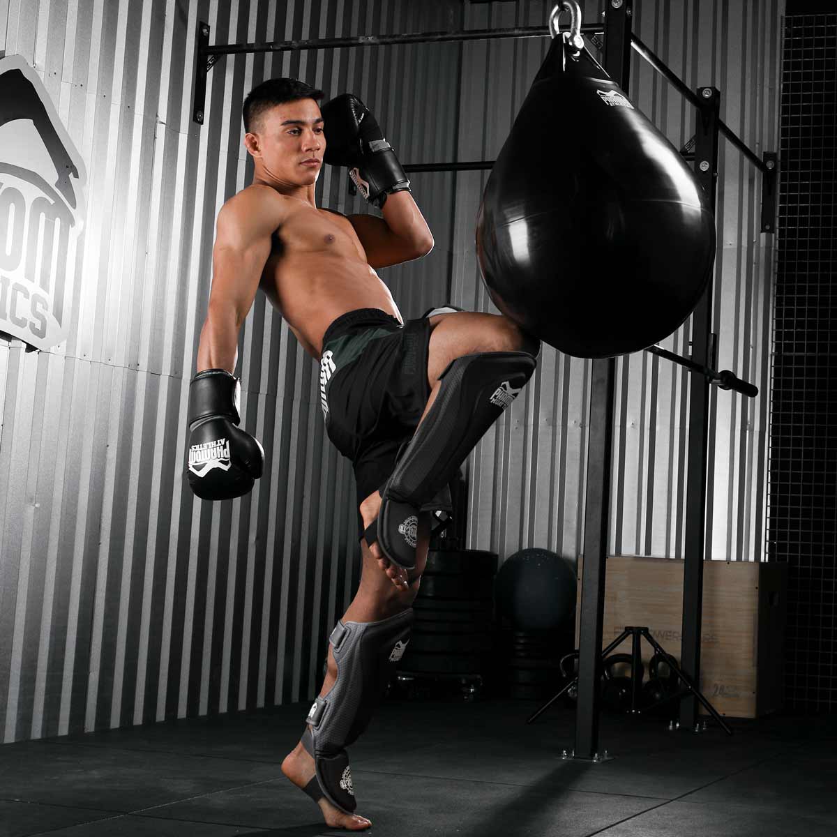 Phantom Athletics Schienbeinschutz MT-Pro