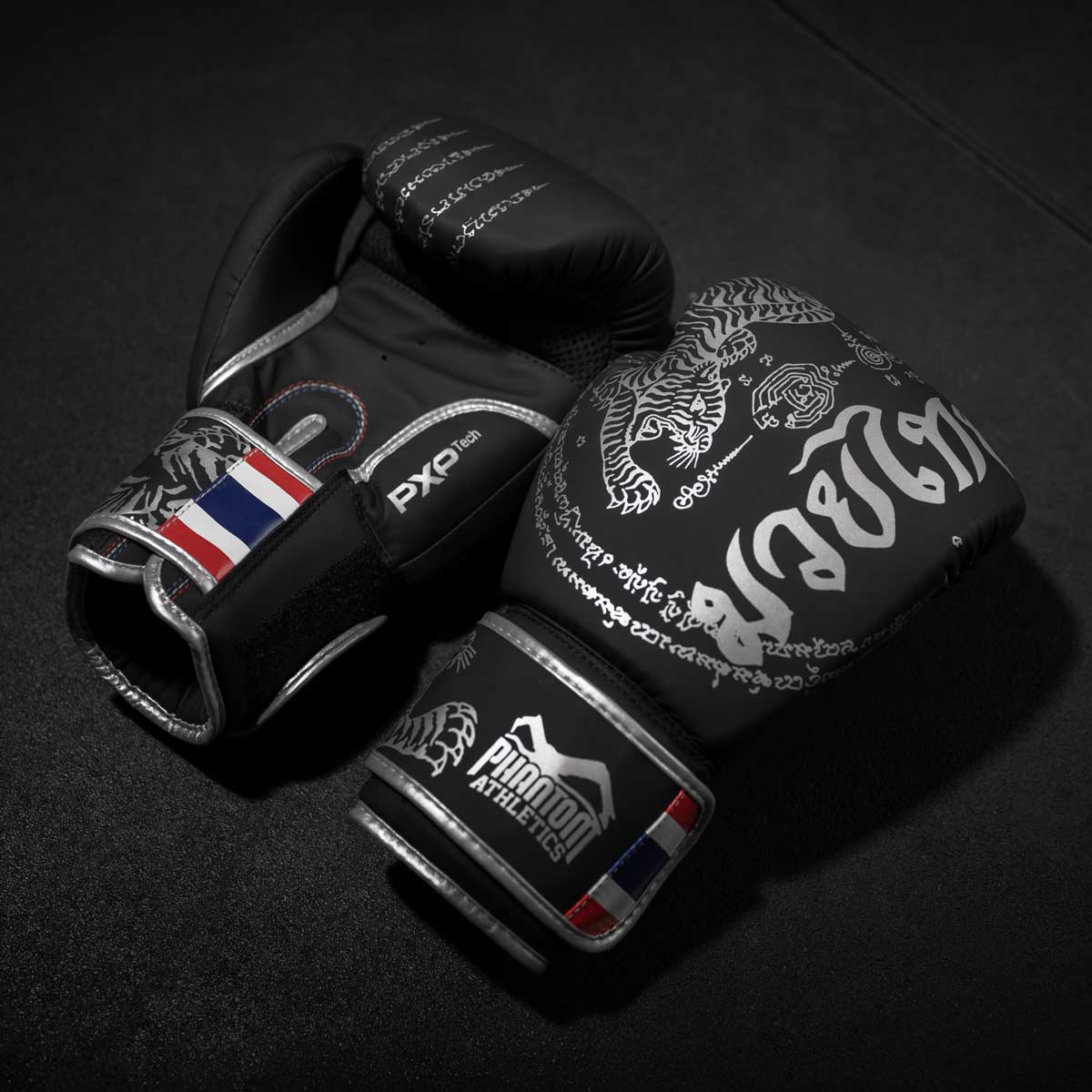 Gants de boxe Muay Thai Phantom Athletics - Édition limitée argent