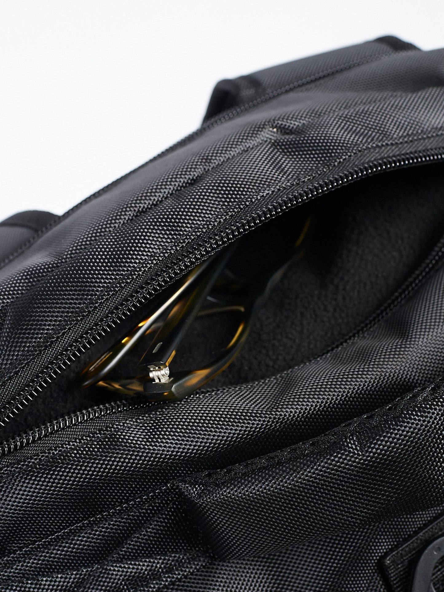 MANTO XL convertible backpack ONE