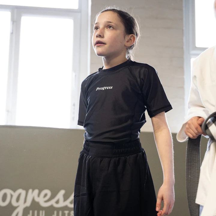 Progress Kids Academy Shorts - Schwarz