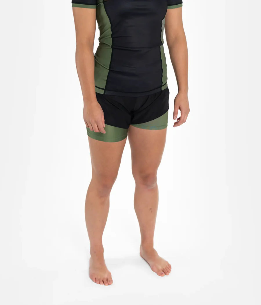 Progress Academy + Short hybride noir pour femme