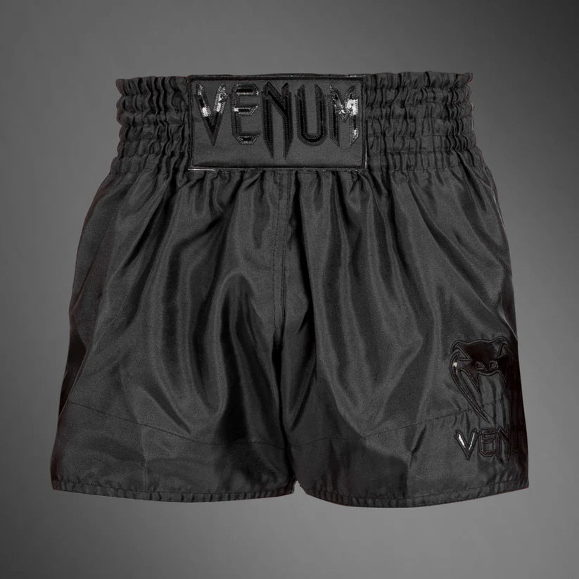 Venum Classic Muay Thai Shorts - Schwarz