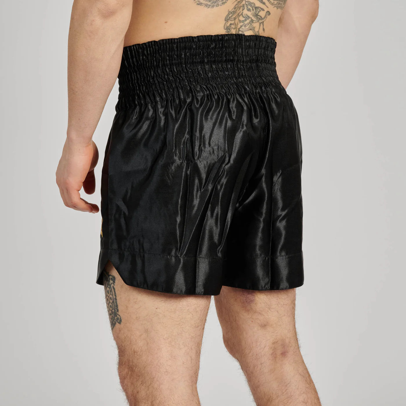 Leone x Iuter Combat Shorts - Schwarz - FIGHTWEAR