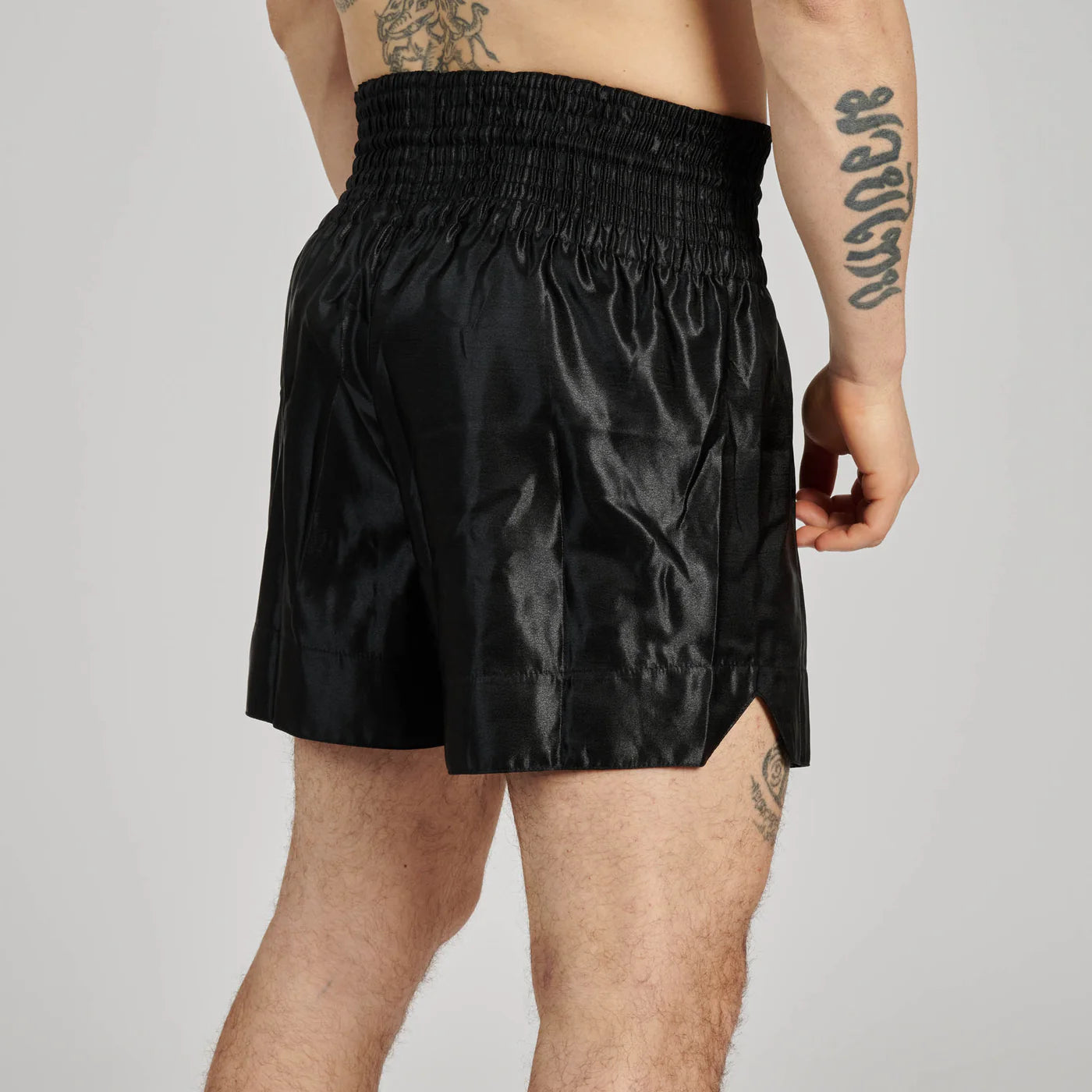 Leone x Iuter Combat Shorts - Schwarz - FIGHTWEAR