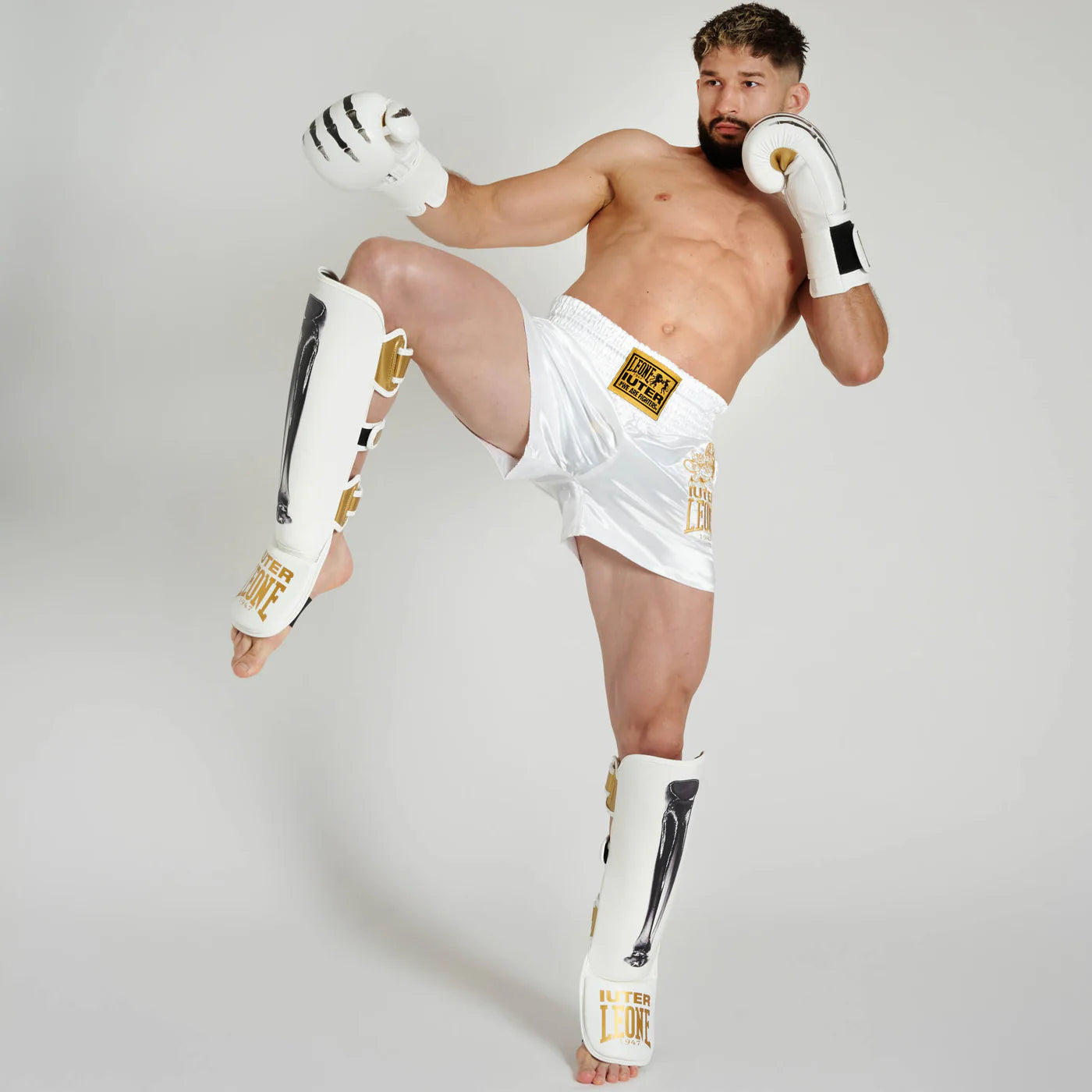 Leone x Iuter Combat Shorts - Weiss - FIGHTWEAR