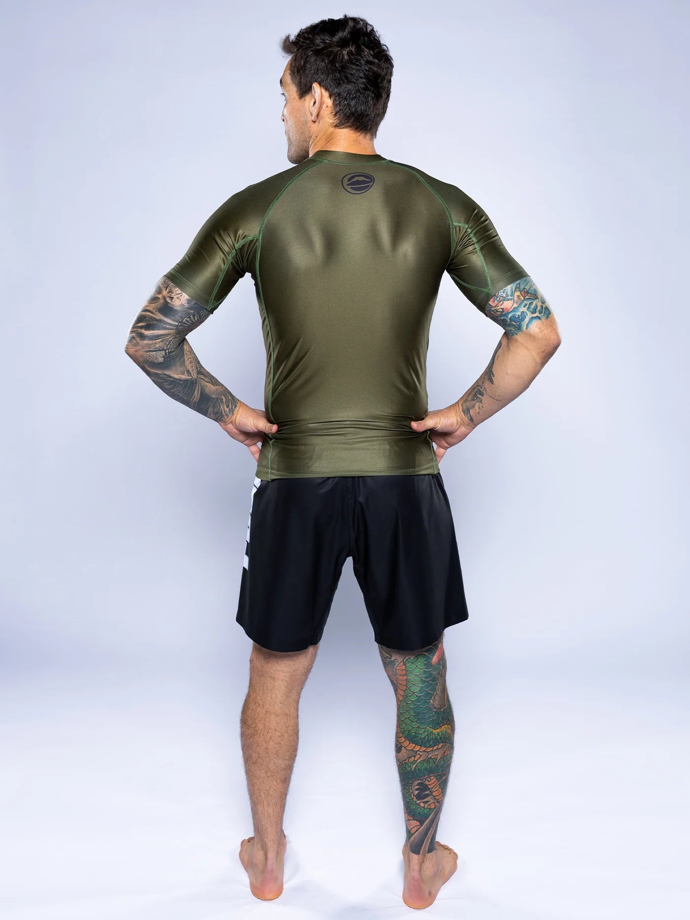 FUJI Baseline 2.0 Short Sleeve Rashguard - Militärgrün