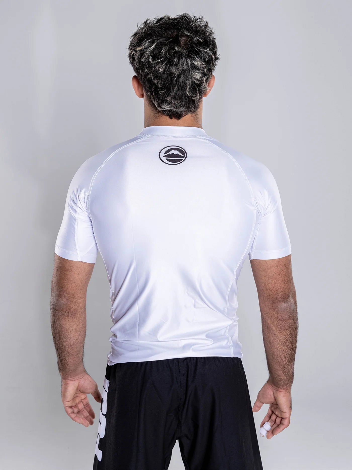FUJI Baseline 2.0 Short Sleeve Rashguard - Weiss - FIGHTWEAR