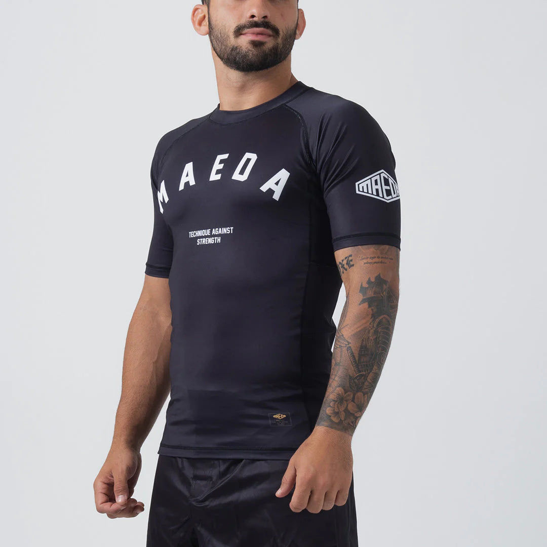 Maeda Tori S/S Rash Guard - Schwarz