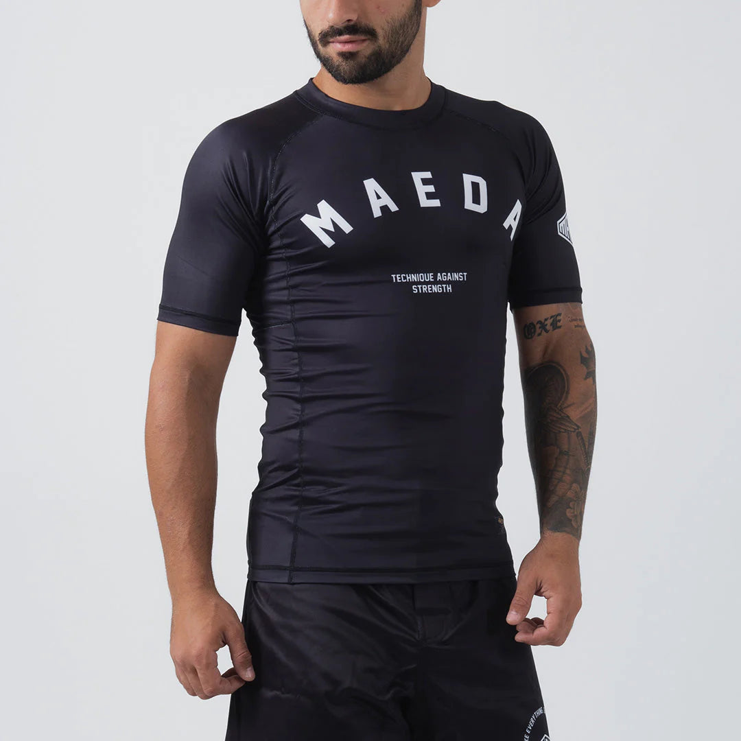 Maeda Tori S/S Rash Guard - Schwarz