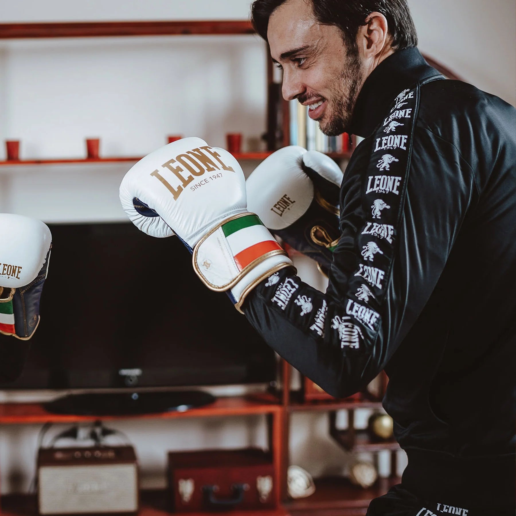 LEONE ITALY'47 Boxhandschuhe - Weiss - FIGHTWEAR