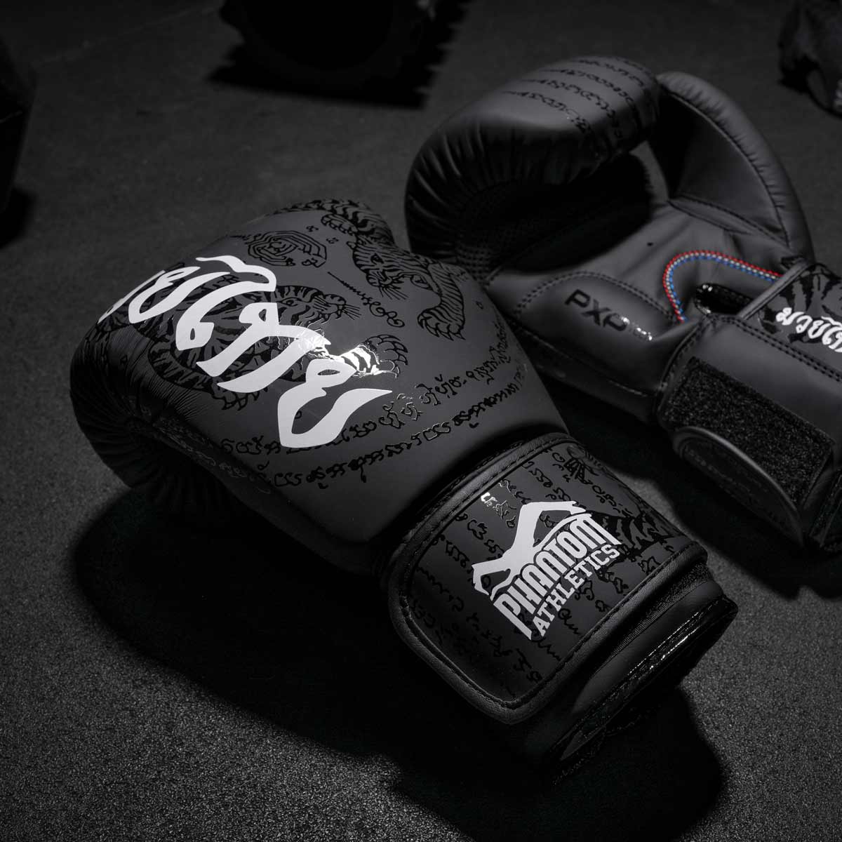 Phantom Athletics Boxhandschuhe Muay Thai - Schwarz