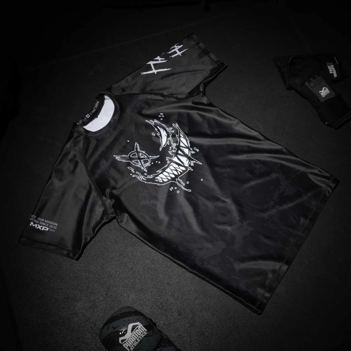 Phantom Athletics Rashguard Serious - Schwarz