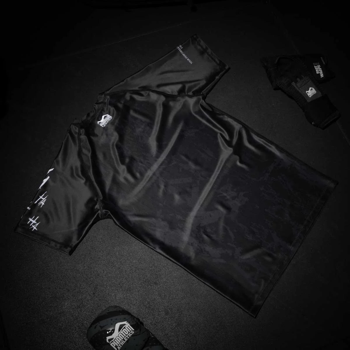 Phantom Athletics Rashguard Serious - Schwarz