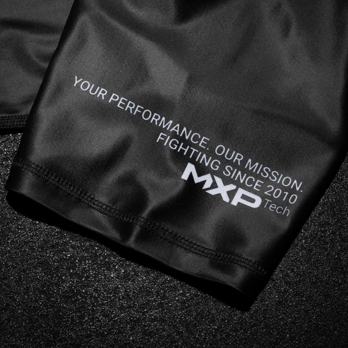 Phantom Athletics Rashguard Serious - Schwarz