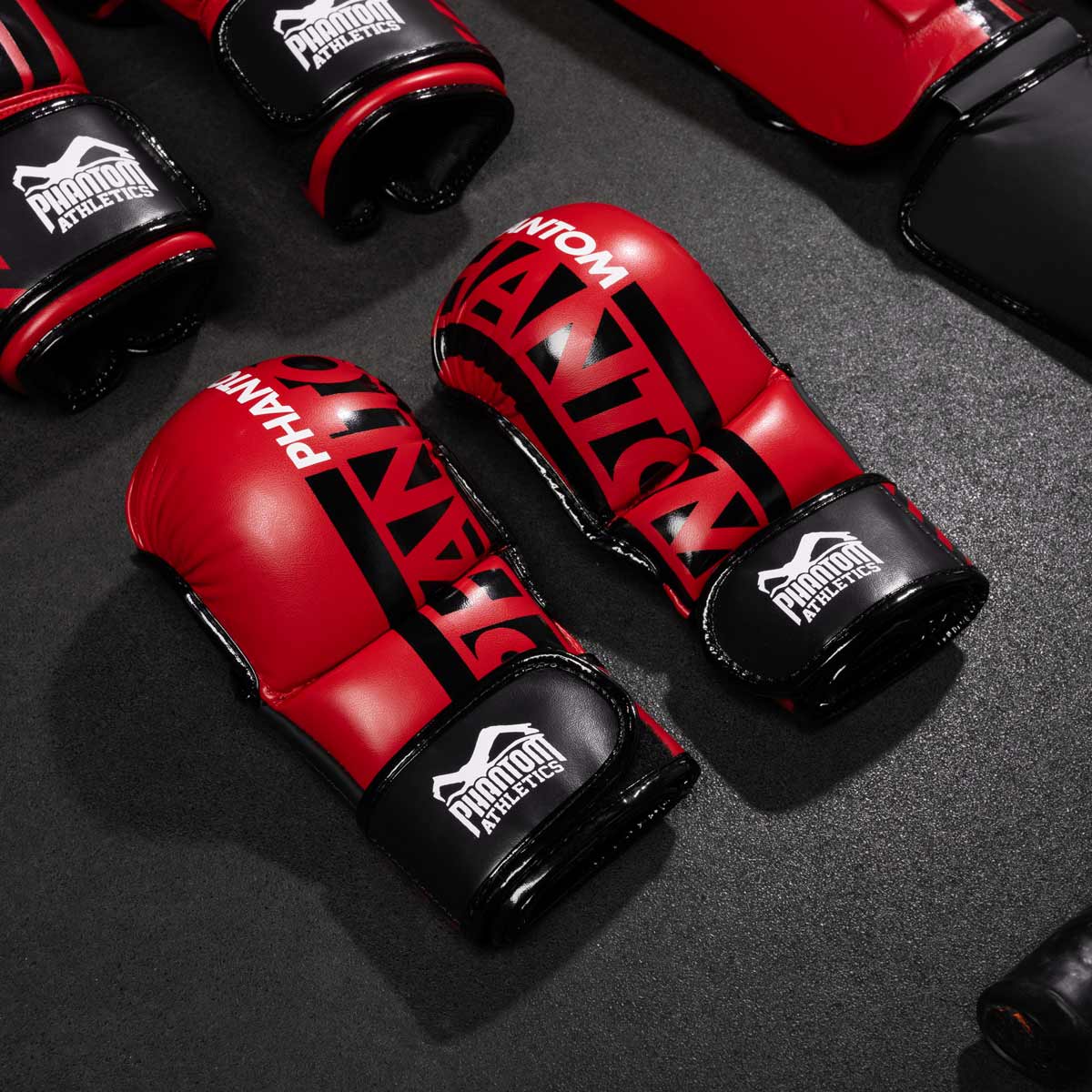 Phantom Athletics MMA Sparring Handschuhe APEX - Rot