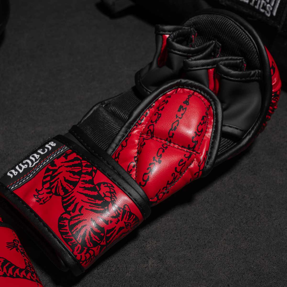 Phantom Athletics Sparring Handschuhe Muay Thai - Rot