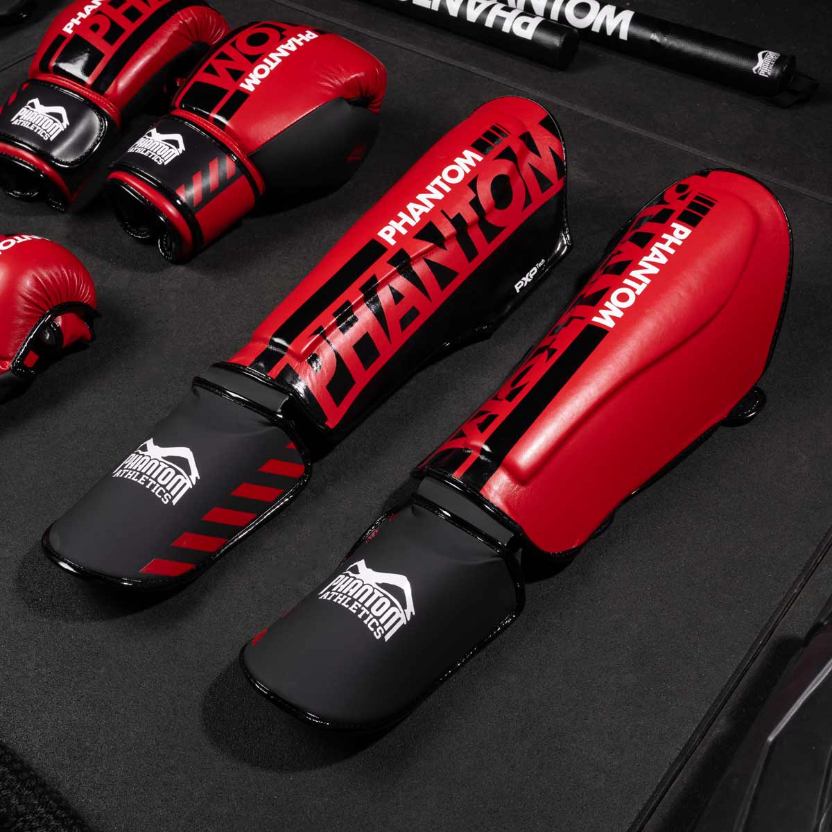 Phantom Athletics Schienbeinschutz APEX Striking - Rot