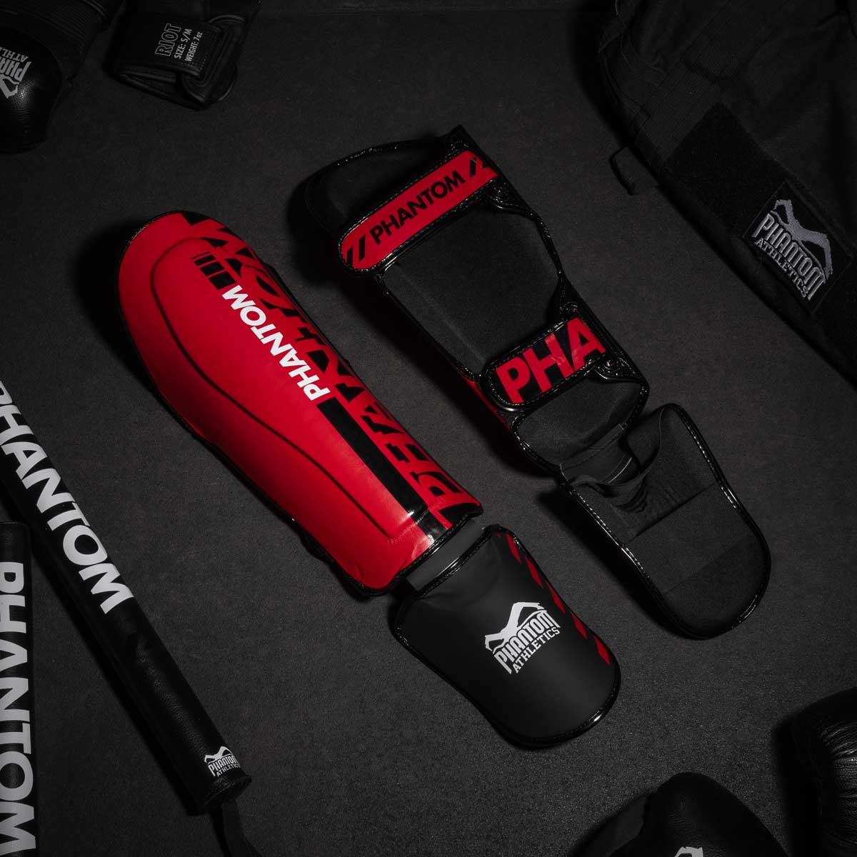 Phantom Athletics Schienbeinschutz APEX Striking - Rot