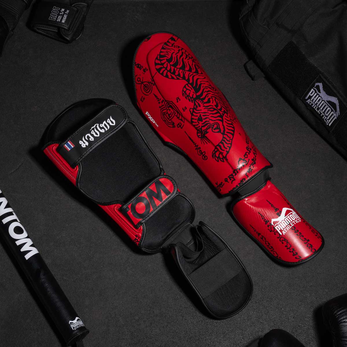 Phantom Athletics Schienbeinschutz Muay Thai - Rot