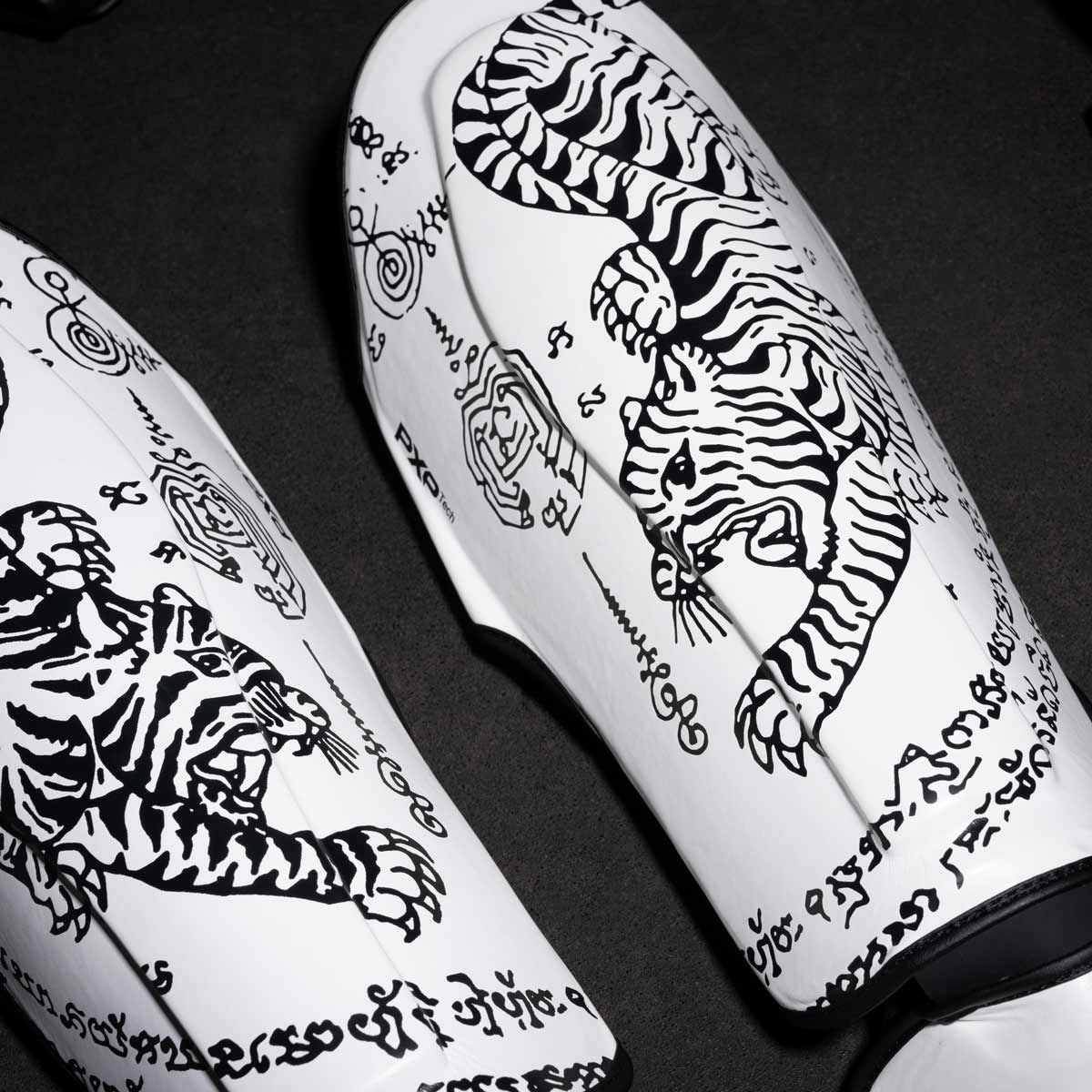Phantom Athletics Schienbeinschutz Muay Thai - Weiss