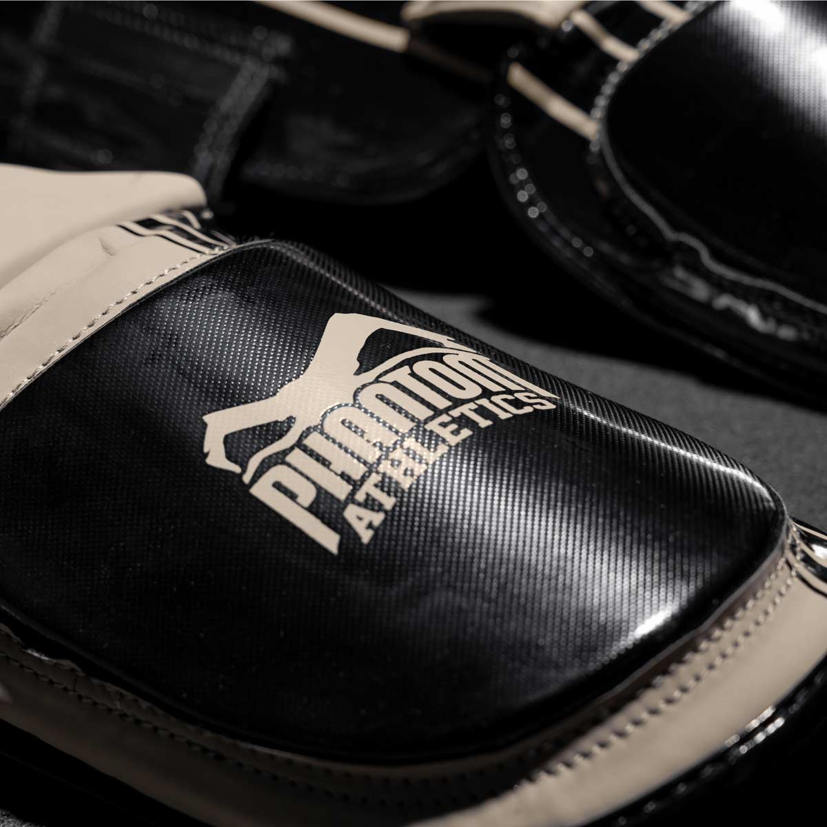 Phantom Athletics Schienbeinschutz APEX Hybrid - Sandgrau