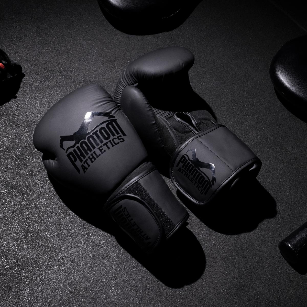 Phantom Athletics Boxhandschuhe Elite ATF - Blackout Edition