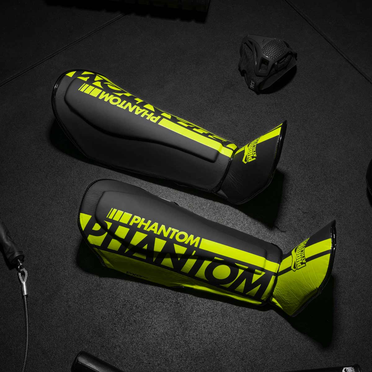 Phantom Athletics Schienbeinschutz APEX Striking - Neon