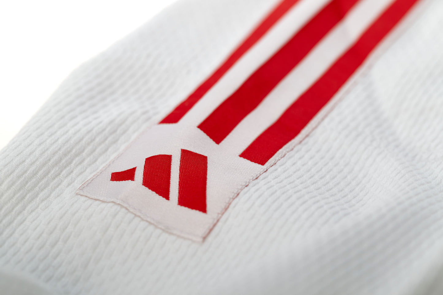 adidas Judo-Anzug Club weiss/rote Streifen, J350 - FIGHTWEAR