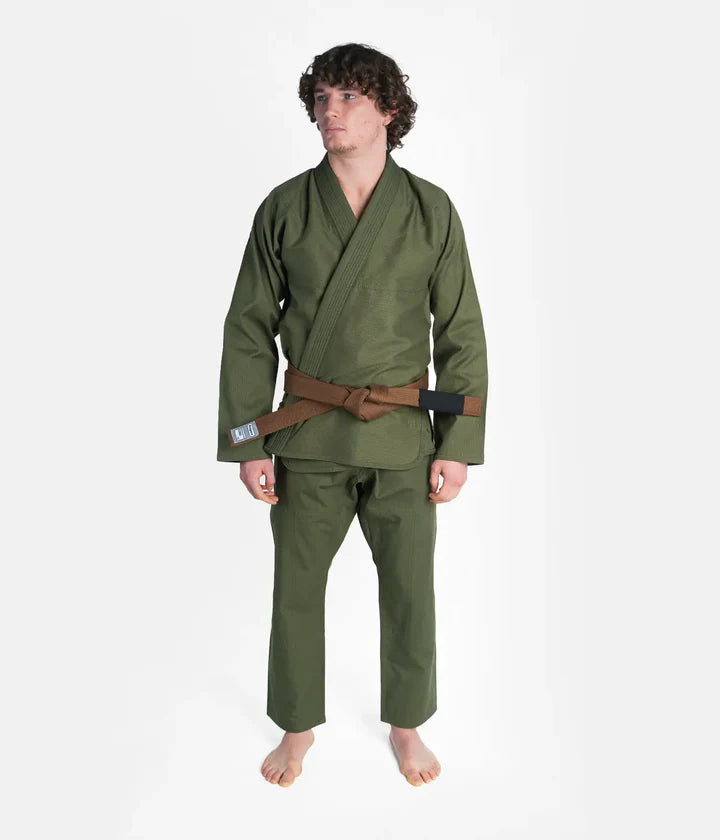 Progress JiuJitsu The Academy Gi - Militärgrün (mit GRATIS Weissgürtel)