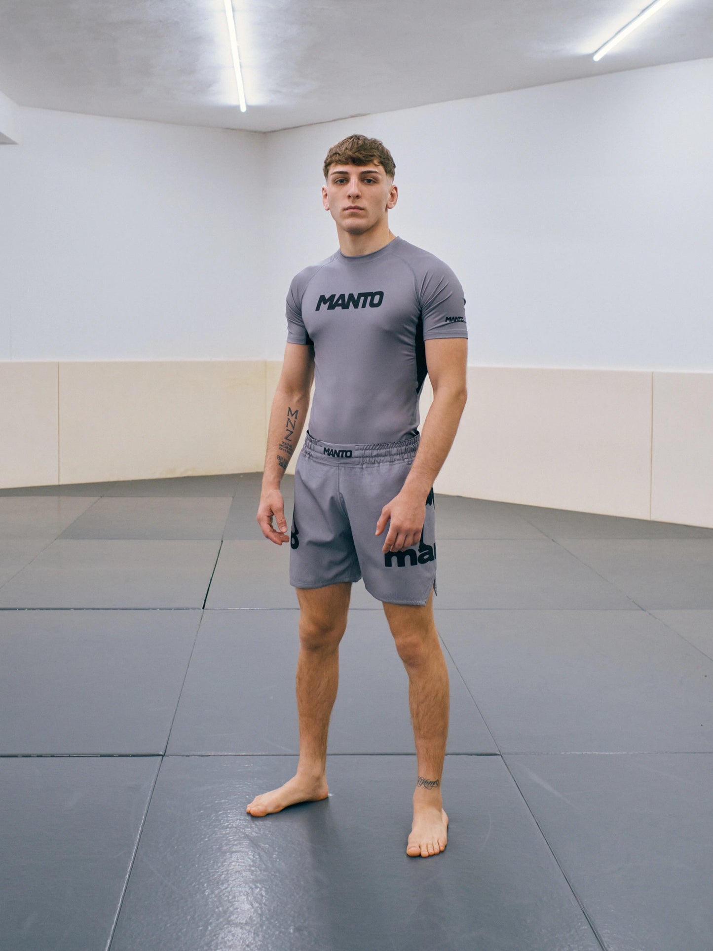 MANTO rashguard LOGO DUAL – šedý