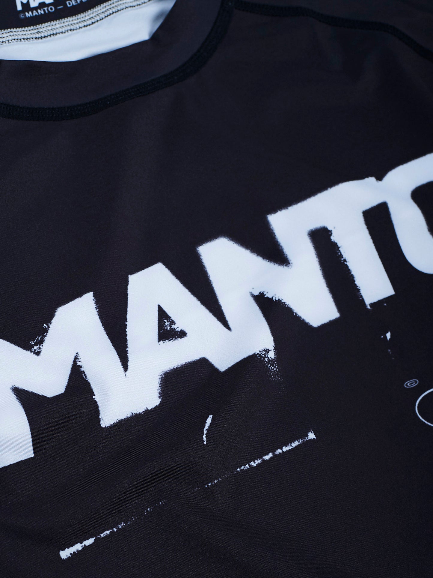 MODÈLE DE rashguard MANTO