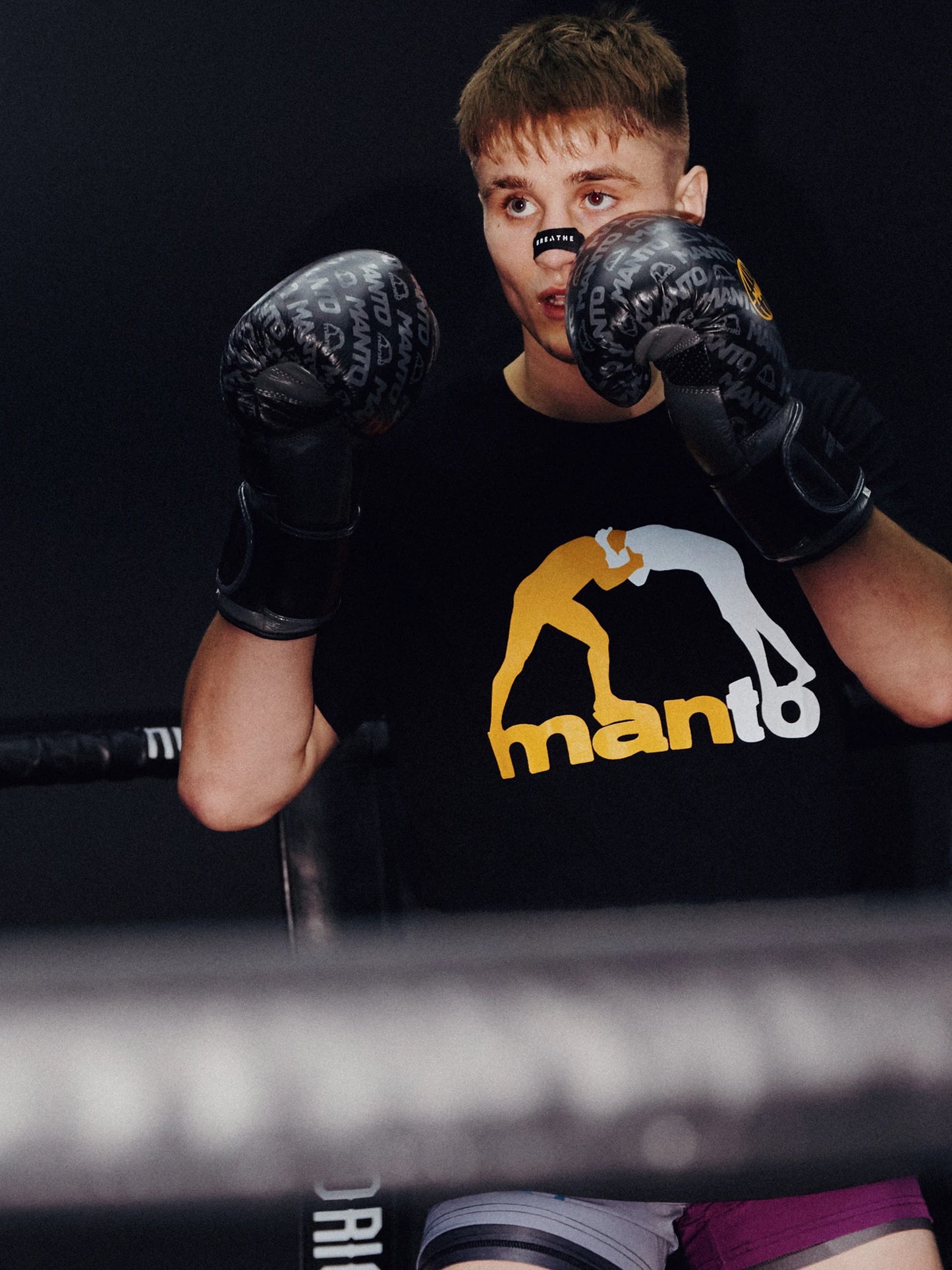 Tričko MANTO LOGO černé